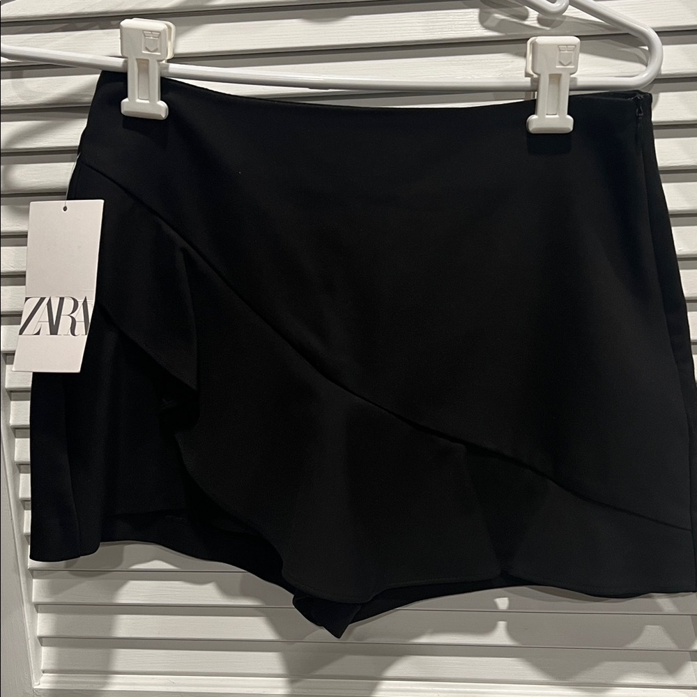 New Zara Black Ruffle Skort